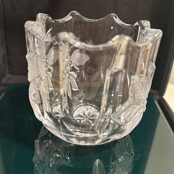 Mikasa Festive Poinsettia Votive Candleholder 3.5" high - Picture 3 of 5